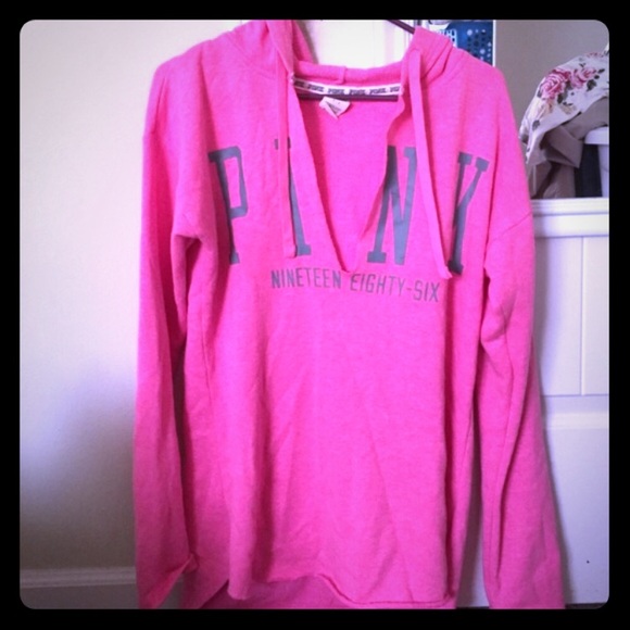 SOLD SOLD SOLD Victoria Secret pull over PINK - Picture 1 of 2